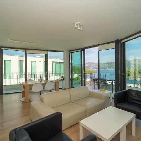 White Cloud * Korčula