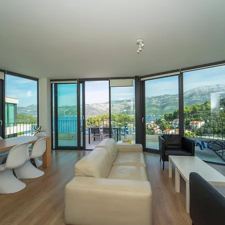 White Cloud Apartment *