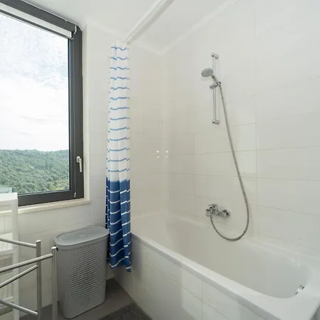 White Cloud Apartment